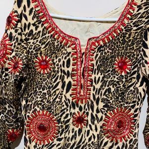 2 piece chiffon embroidered suit. Shirt dupata